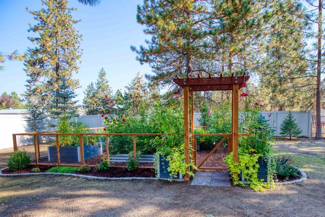 17404 Springview Ln, Nine Mile Falls, WA 99026