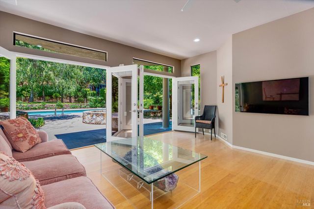 3057 St. Helena Hwy, St. Helena, CA 94574