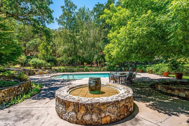 3057 St. Helena Hwy, St. Helena, CA 94574