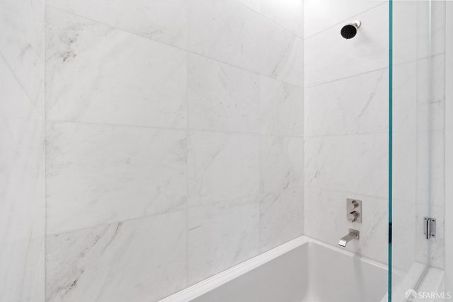 1 Steuart Lane 1605, San Francisco, CA 94105