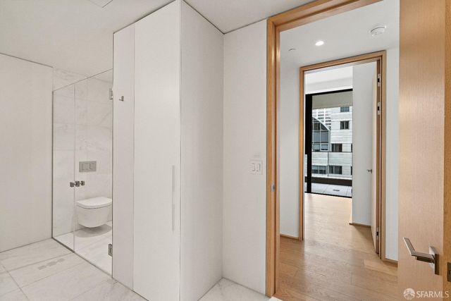 1 Steuart Lane 1605, San Francisco, CA 94105