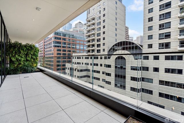 1 Steuart Lane 1605, San Francisco, CA 94105