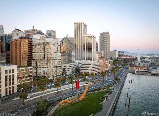 1 Steuart Lane 1605, San Francisco, CA 94105