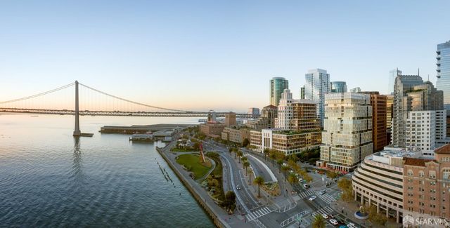 1 Steuart Lane 1605, San Francisco, CA 94105