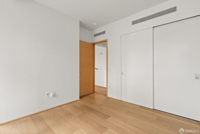 1 Steuart Lane 1605, San Francisco, CA 94105