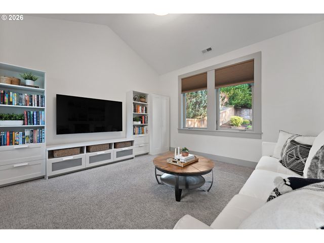 1267 EVAH Ln, West Linn, OR 97068