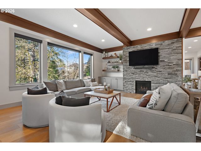 1267 EVAH Ln, West Linn, OR 97068