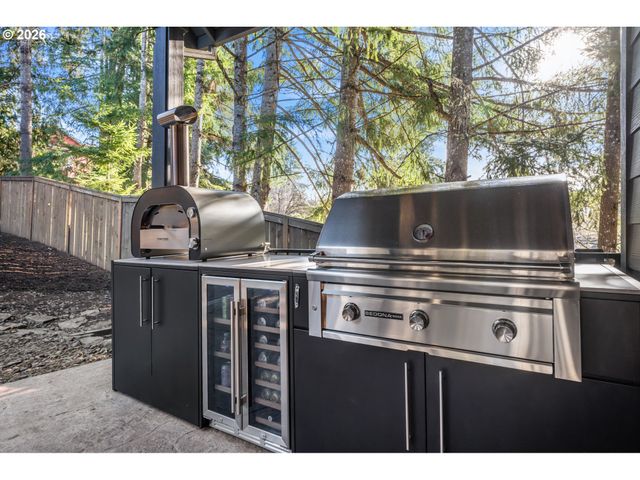 1267 EVAH Ln, West Linn, OR 97068