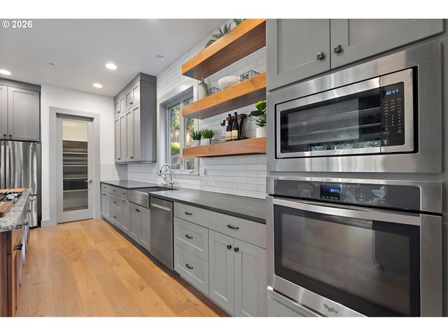 1267 EVAH Ln, West Linn, OR 97068