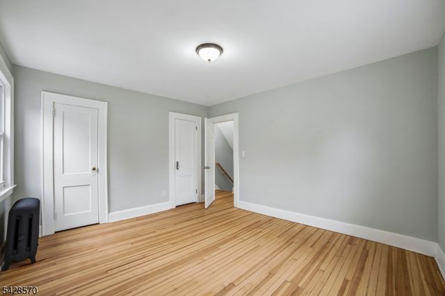45 Leslie St, East Orange City, NJ 07017