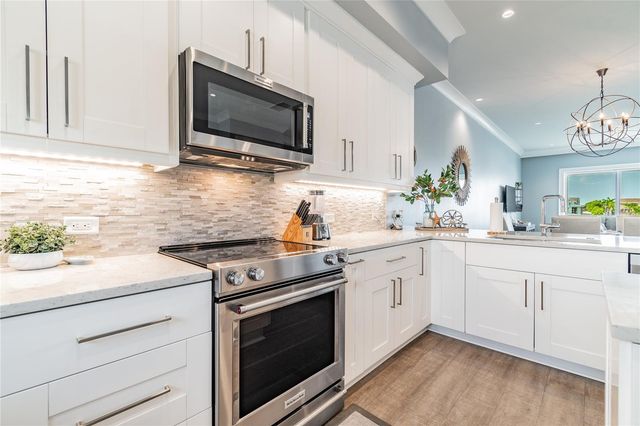 164 BRIGHTWATER DRIVE 2, Clearwater Beach, FL 33767