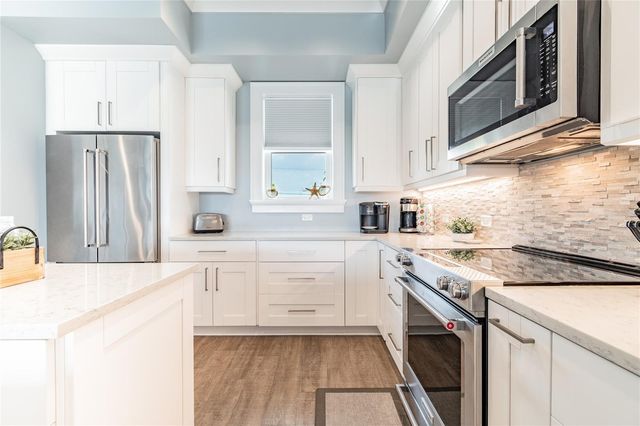 164 BRIGHTWATER DRIVE 2, Clearwater Beach, FL 33767