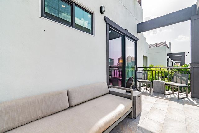 164 BRIGHTWATER DRIVE 2, Clearwater Beach, FL 33767