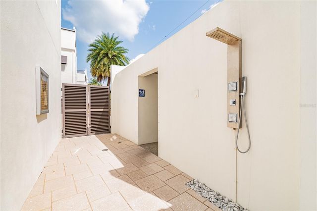 164 BRIGHTWATER DRIVE 2, Clearwater Beach, FL 33767