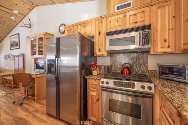424 Mountainaire Lane, Big Bear Lake, CA 92315
