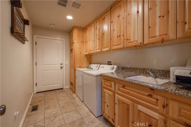 424 Mountainaire Lane, Big Bear Lake, CA 92315