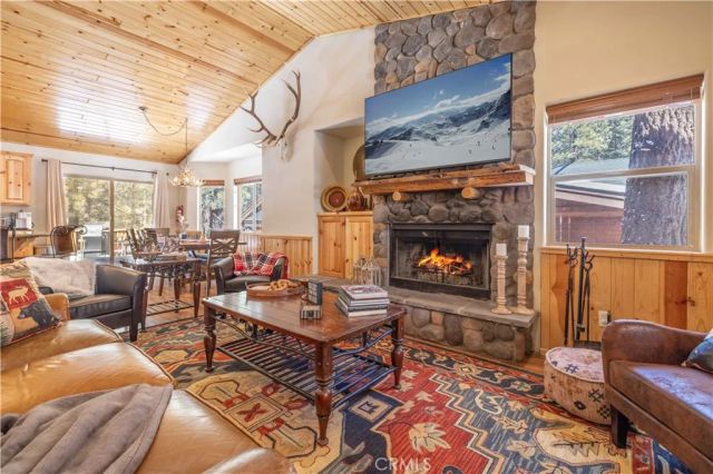 424 Mountainaire Lane, Big Bear Lake, CA 92315