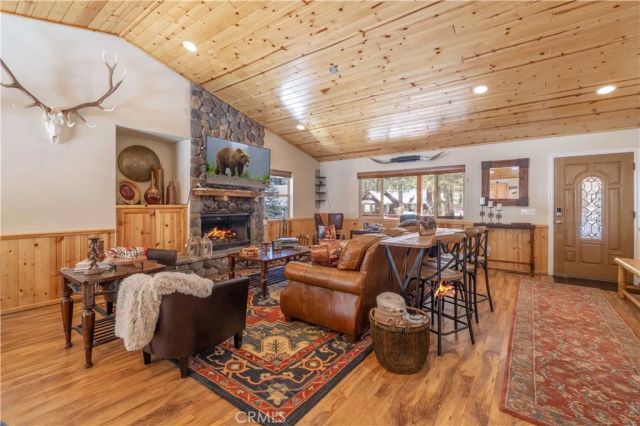 424 Mountainaire Lane, Big Bear Lake, CA 92315