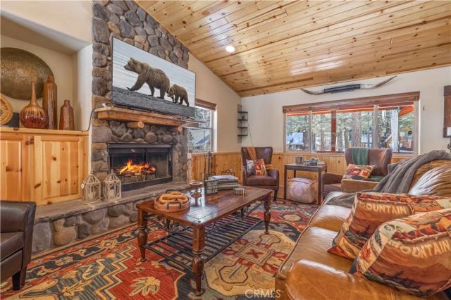 424 Mountainaire Lane, Big Bear Lake, CA 92315