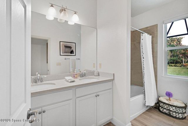 6020 Wild Olive Way, Vero Beach, FL 32966