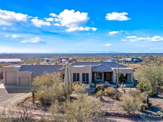 148 N LA BARGE Road, Apache Junction, AZ 85119