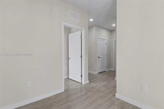 241 SW 4th St, Dania Beach, FL 33004