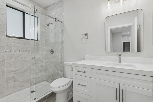 241 SW 4th St, Dania Beach, FL 33004