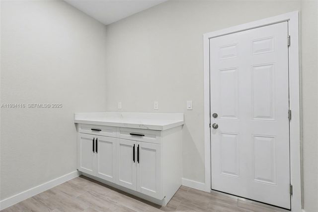 241 SW 4th St, Dania Beach, FL 33004