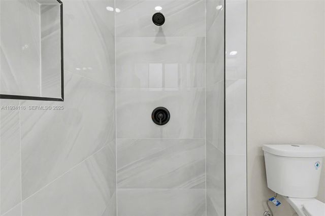 241 SW 4th St, Dania Beach, FL 33004