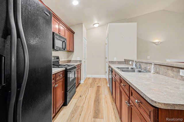 140 Paton Way, Romeo Village, MI 48065