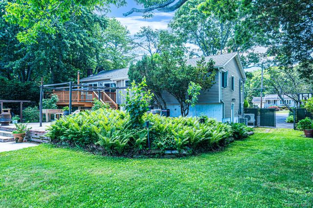 7 Somerset Street, Centereach, NY 11720
