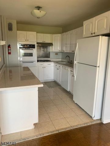 39 E 39Th St 7R, Paterson City, NJ 07514