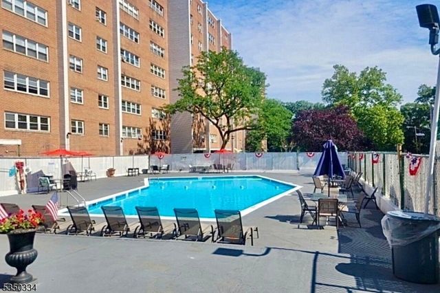 39 E 39Th St 7R, Paterson City, NJ 07514