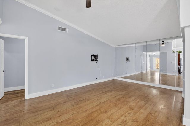 1290 NW 21st Terrace, Delray Beach, FL 33445