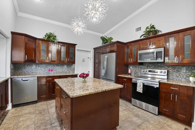 1290 NW 21st Terrace, Delray Beach, FL 33445