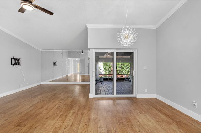 1290 NW 21st Terrace, Delray Beach, FL 33445