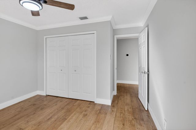 1290 NW 21st Terrace, Delray Beach, FL 33445