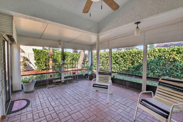 1290 NW 21st Terrace, Delray Beach, FL 33445