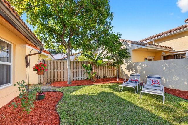 1290 NW 21st Terrace, Delray Beach, FL 33445