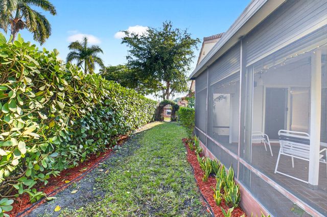 1290 NW 21st Terrace, Delray Beach, FL 33445