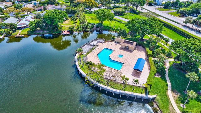 1290 NW 21st Terrace, Delray Beach, FL 33445