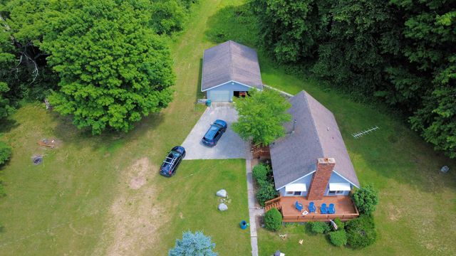 7203 Valley, Honor, MI 49640