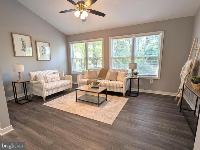 4313 LEOLA AVE, Halethorpe, MD 21227