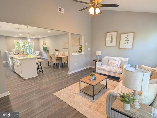 4313 LEOLA AVE, Halethorpe, MD 21227