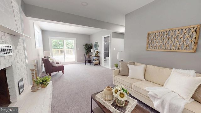 4313 LEOLA AVE, Halethorpe, MD 21227