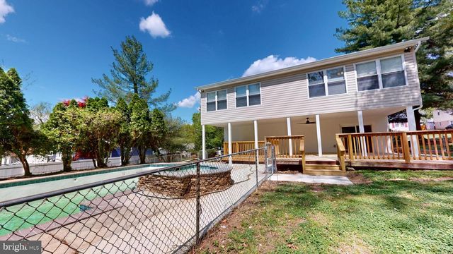 4313 LEOLA AVE, Halethorpe, MD 21227