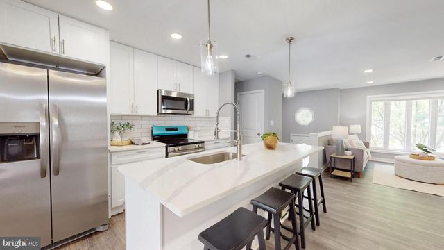 4313 LEOLA AVE, Halethorpe, MD 21227
