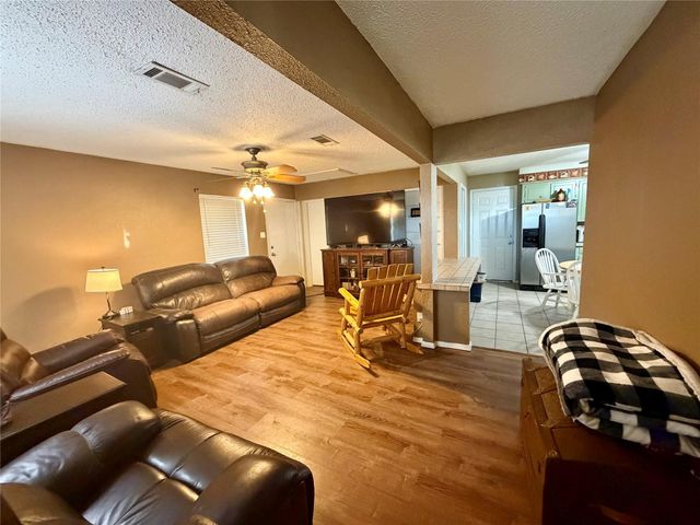 305 S 1st Street, Crandall, TX 75114