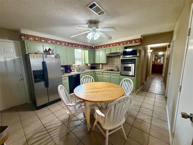 305 S 1st Street, Crandall, TX 75114