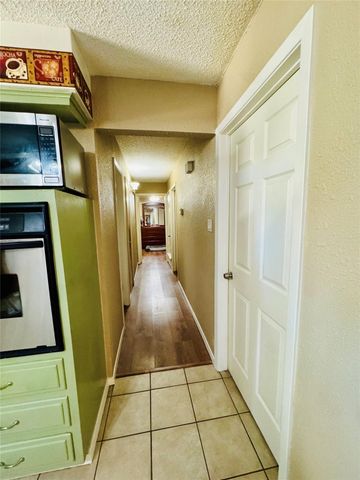 305 S 1st Street, Crandall, TX 75114